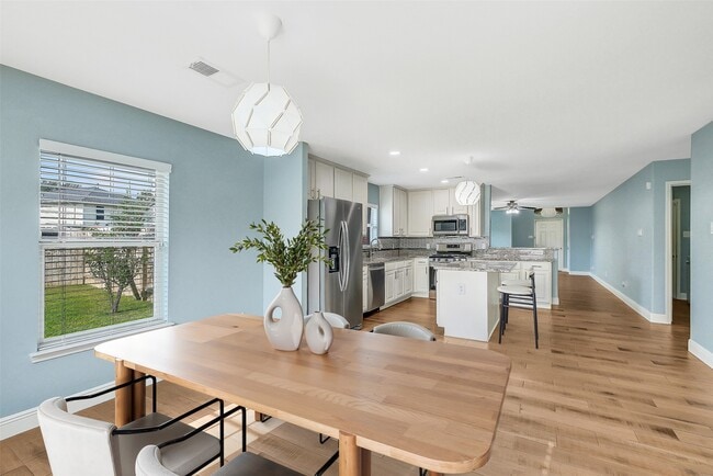 Building Photo - 6310 Macquarie Dr