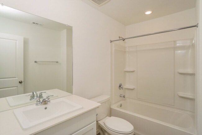 Building Photo - 15491 Jake Xing