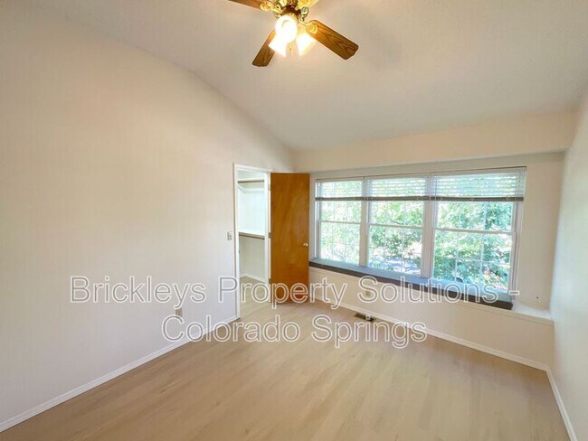 Building Photo - 7993 Scarborough Dr