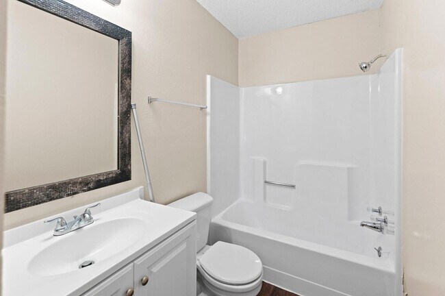 Building Photo - 8412 Garcreek Cir
