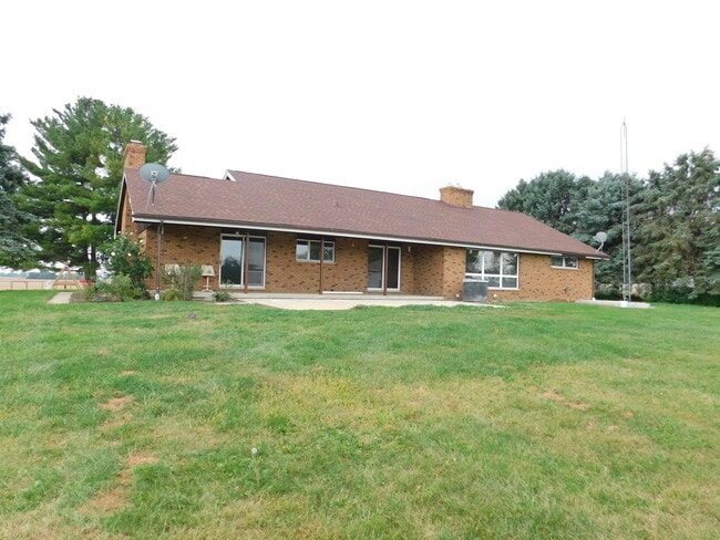 Building Photo - 46W356 Jericho Rd