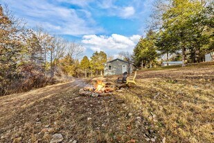 Building Photo - 27497 Old Pace Ln