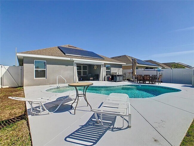 Building Photo - 649 Meadow Pointe Dr