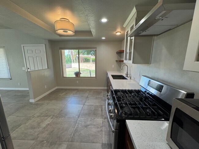 Building Photo - 41737 Armanac Ct