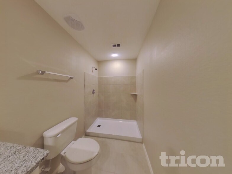 Building Photo - 1704 Claireborne Court Little Elm TX