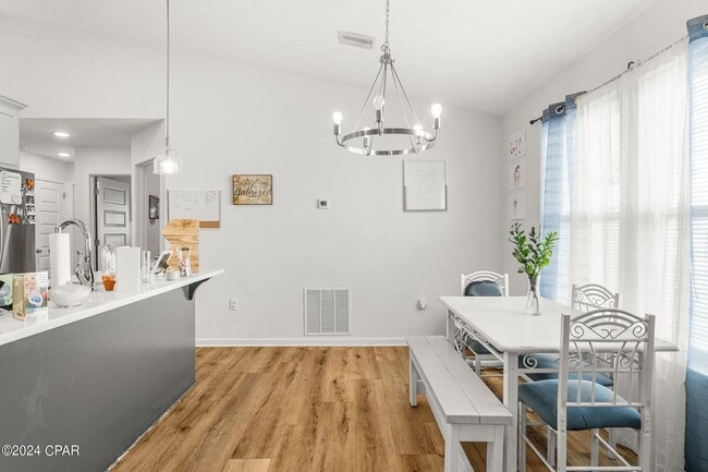 Building Photo - 3 Bedroom, 2 Bathroom, Family Friendly Neighborhood