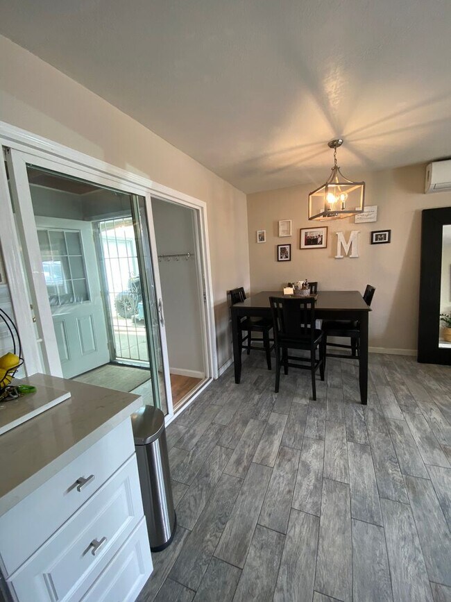 Building Photo - Gorgeous, Spacious 3 bed / 1 bath located near Encanto, San Diego!