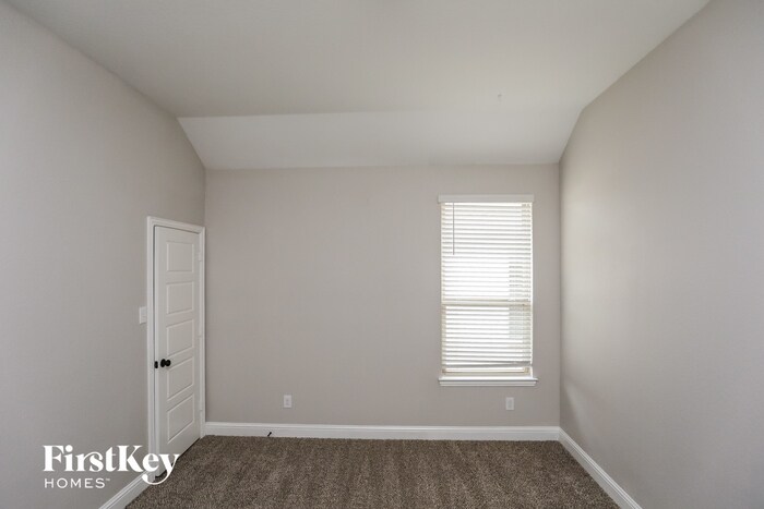 Building Photo - 317 Strait Ln