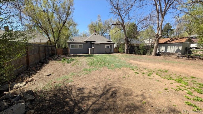 Building Photo - 1016 W Cucharras St