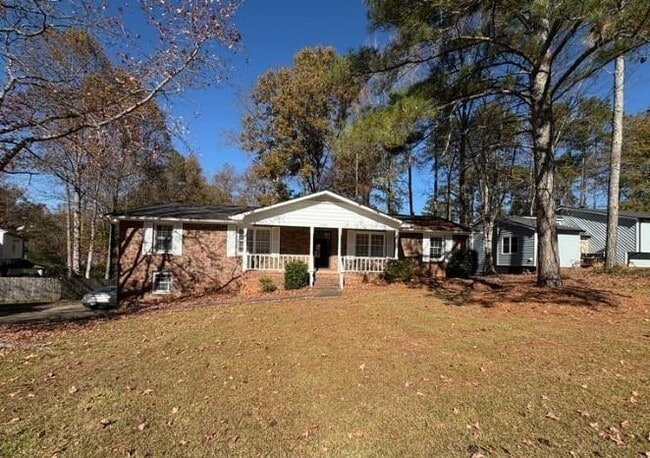 Primary Photo - 2490 Trent Dr NE