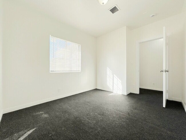Building Photo - 8251 San Pedro St