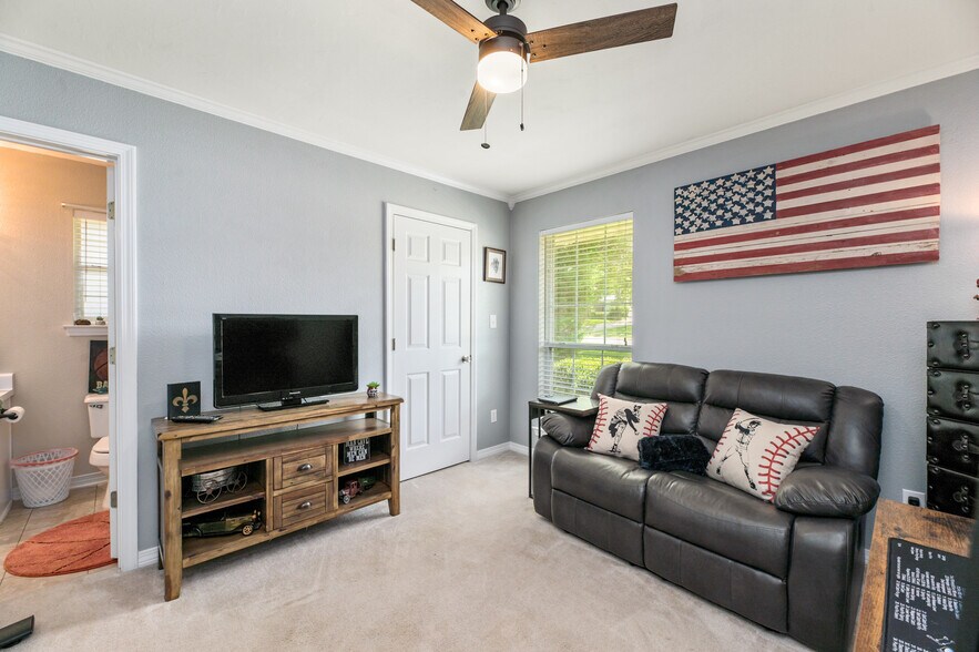 Building Photo - 28337 Bay Branch Dr
