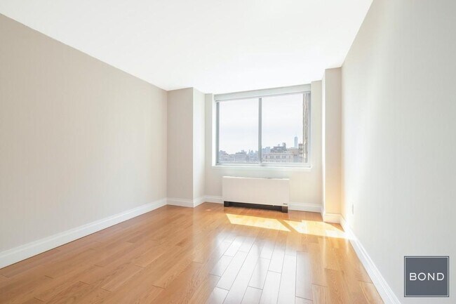 Primary Photo - 776 Sixth Avenue