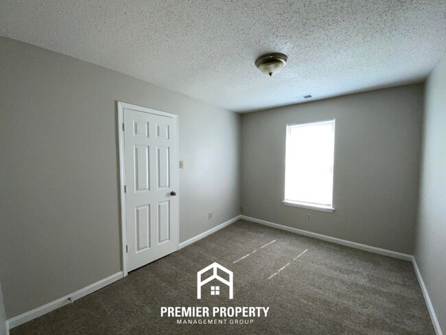 Building Photo - 4448 Kings Valley Cove W