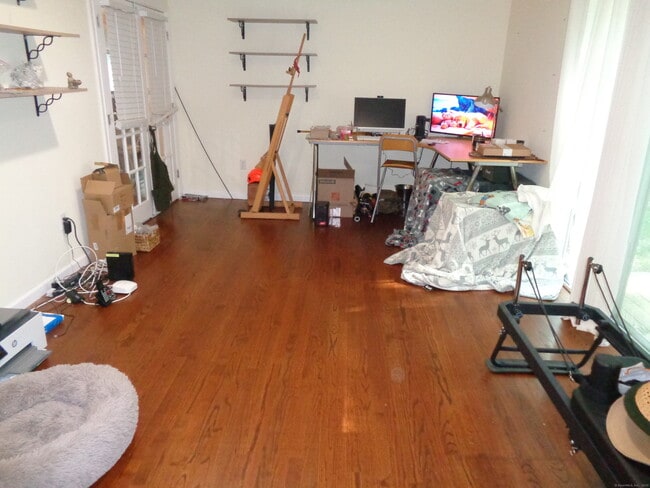 Building Photo - 455 Hoyt St