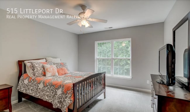 Building Photo - 515 Littleport Dr