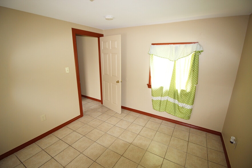 Building Photo - 1629 Katlan St