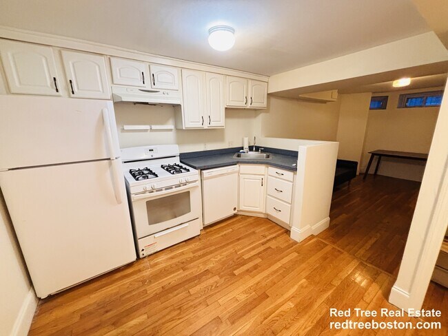 Building Photo - 32 Edgerly Rd