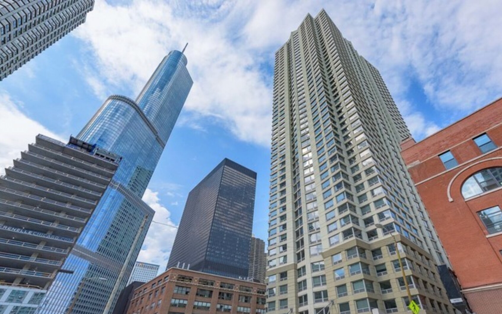 Building Photo - 440 N Wabash Ave