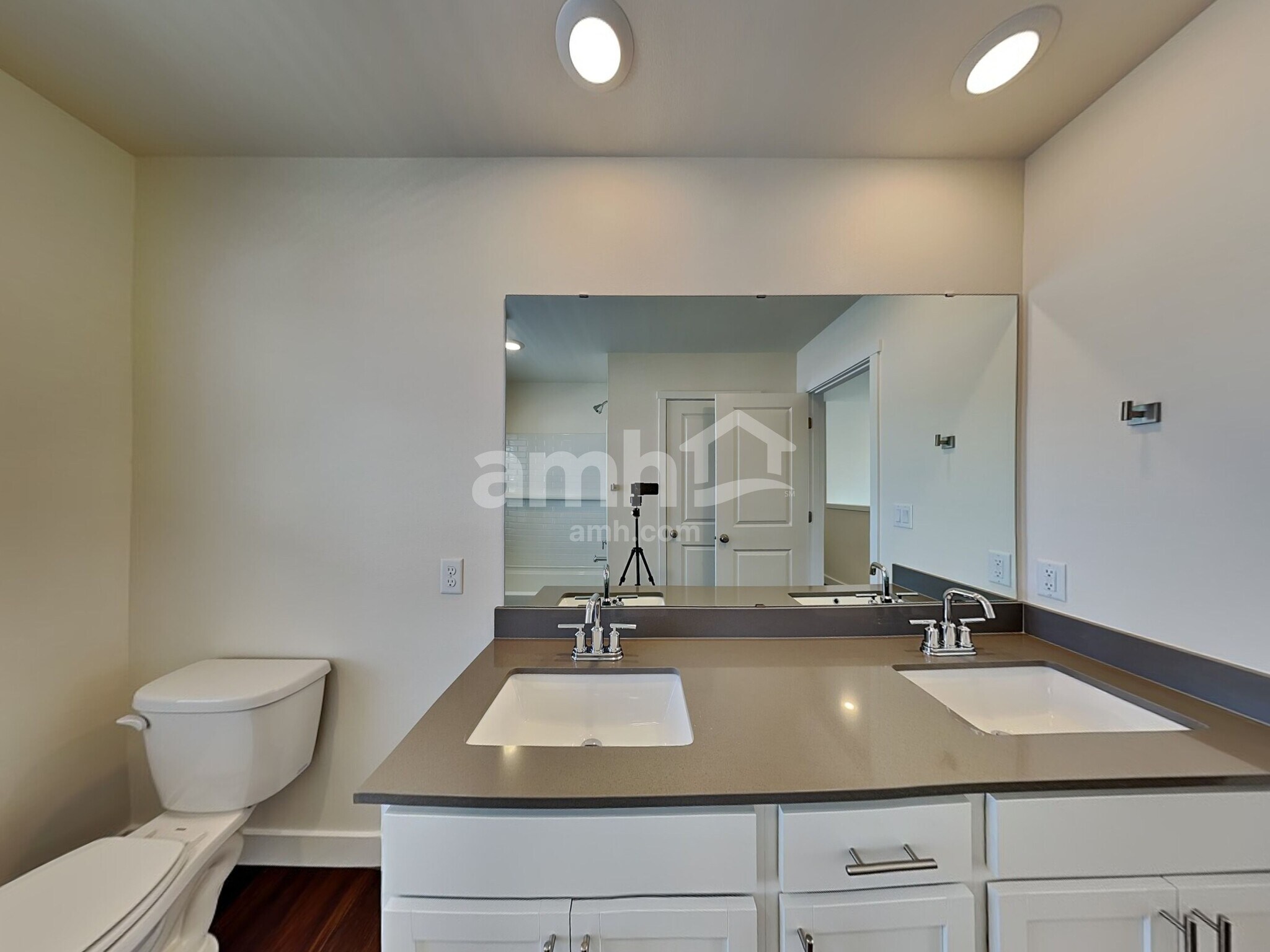 Building Photo - 4739 86th Ave NE