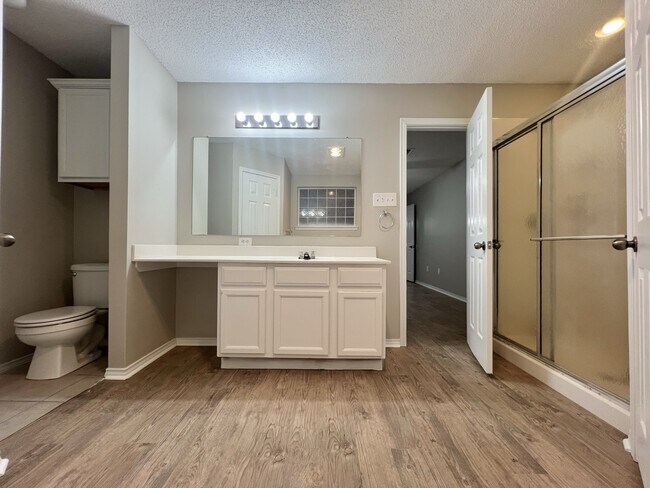 Building Photo - 6542 88th St