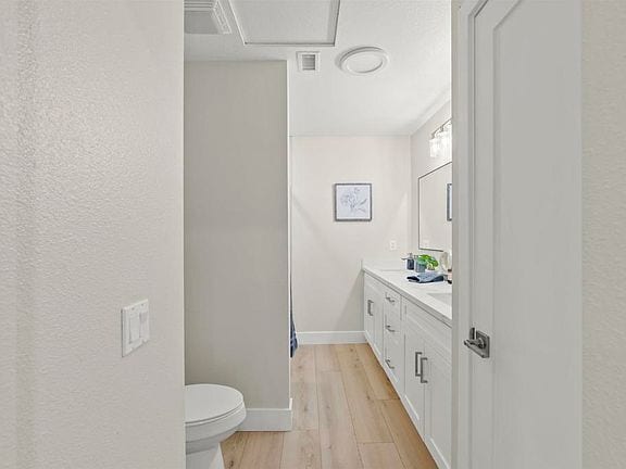 Building Photo - Get ready to fall head over heels for your...