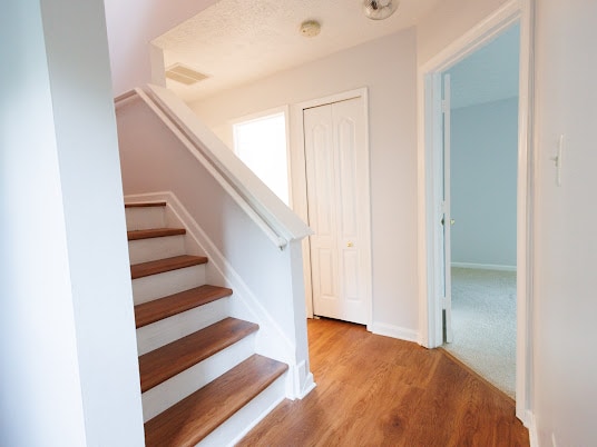 Building Photo - 4011 Eastview Ct