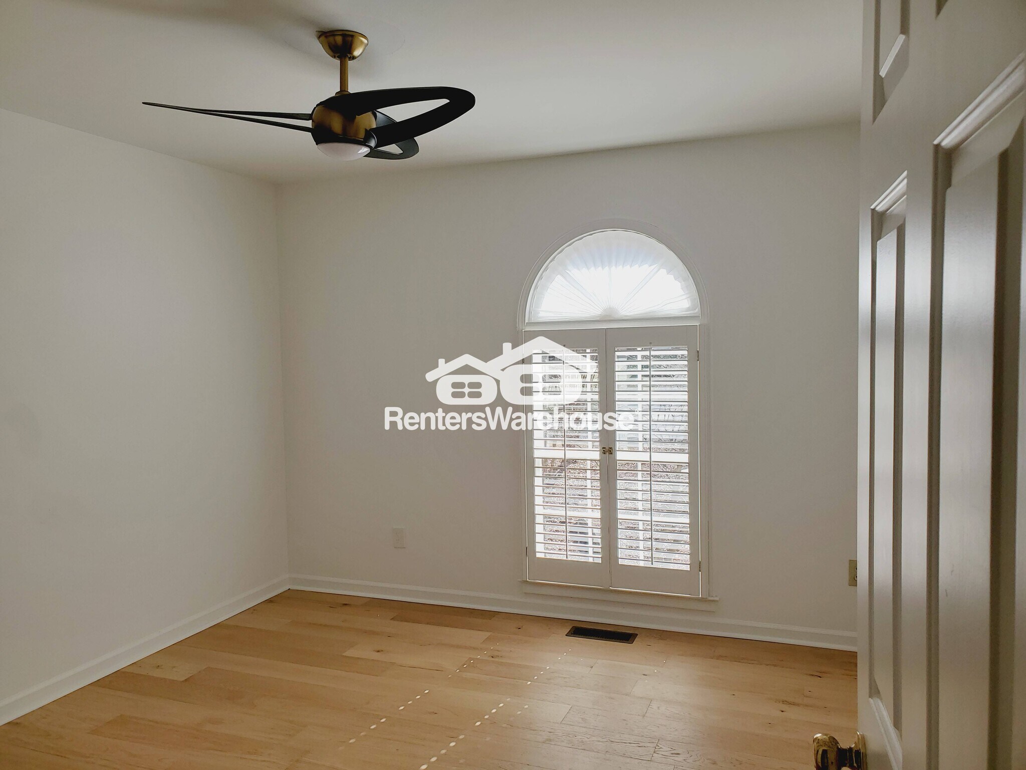 Building Photo - 4325 Sprucebough Dr