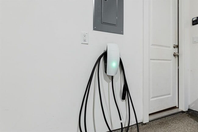 Building Photo - 2905 Canto Trce