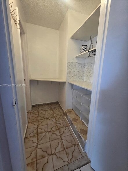 Building Photo - 714 SW 99th Ct