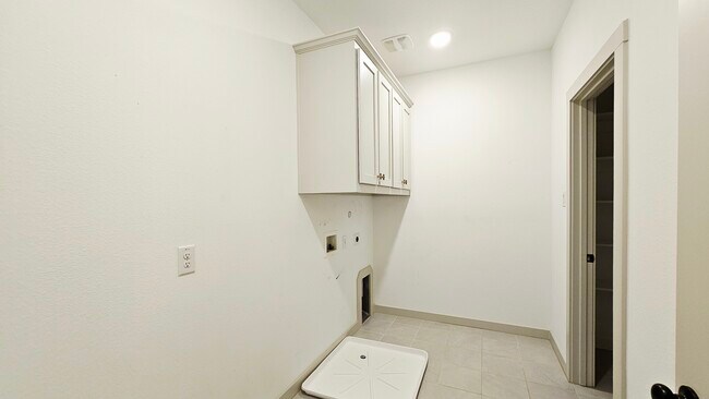 Building Photo - 4841 Rattler Ln