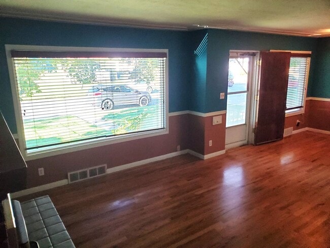 Building Photo - Charming 4 BR/ 2 BA North Spokane Home