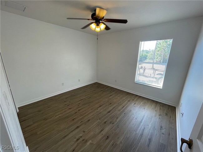 Building Photo - 1611 Hines Ave