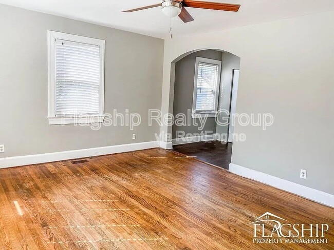 Building Photo - 805 Rudolph St