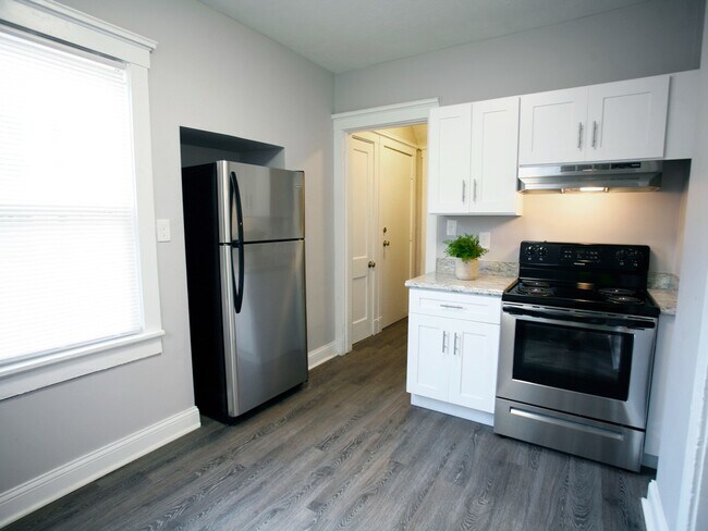 Building Photo - 3 Renovated Story 4 Bed - 2.5 Bath Colonial available for Rent