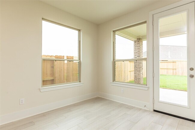 Building Photo - 30031 Aralia Dr