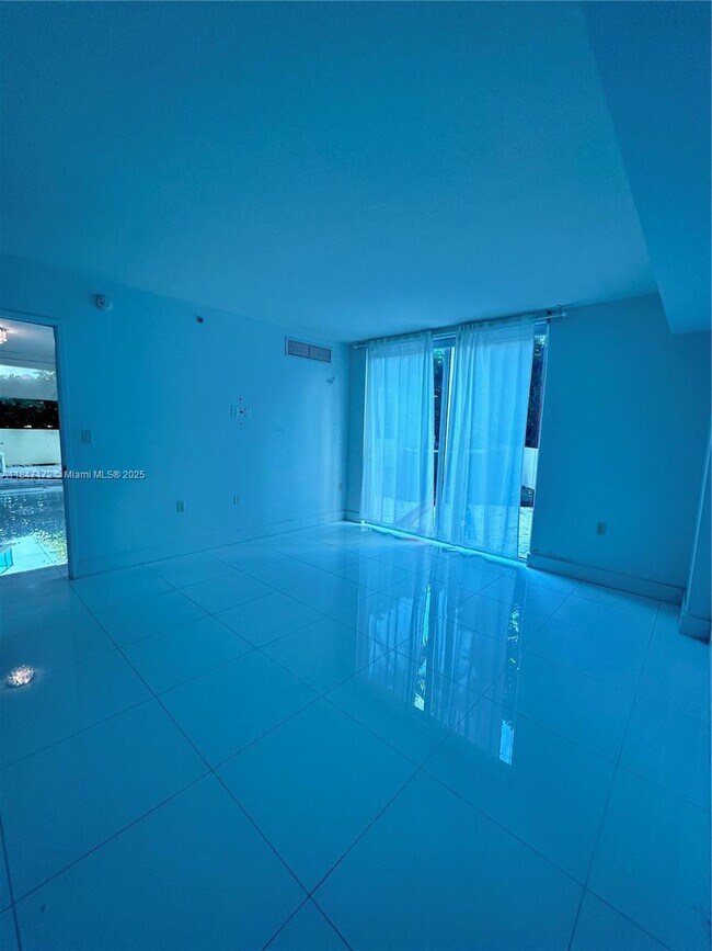 Building Photo - 200 Sunny Isles Blvd