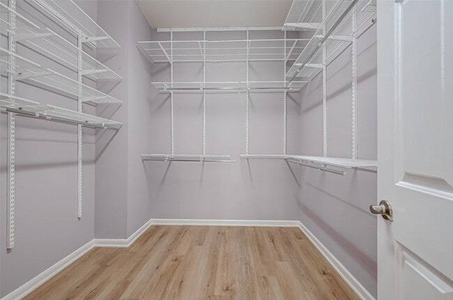 Building Photo - 3322 E Cedar Hollow Dr