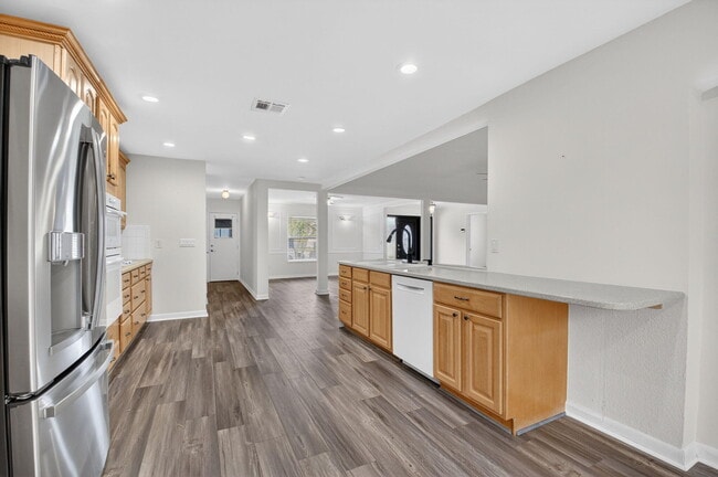 Building Photo - 1012 W Camino Real