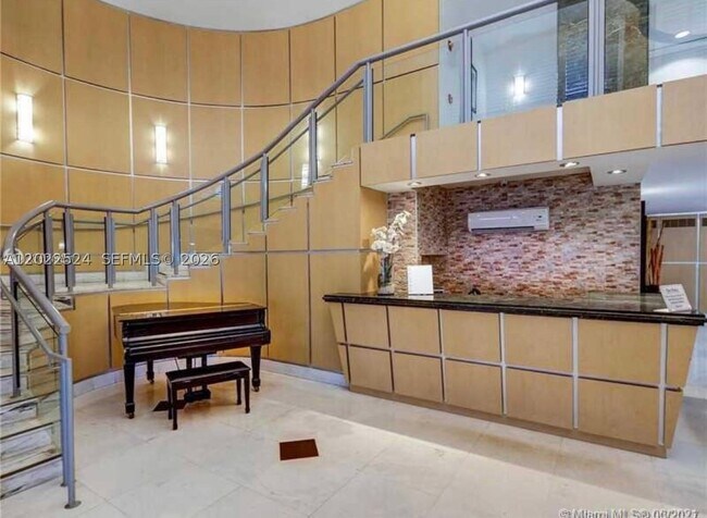Building Photo - 6770 Indian Creek Dr