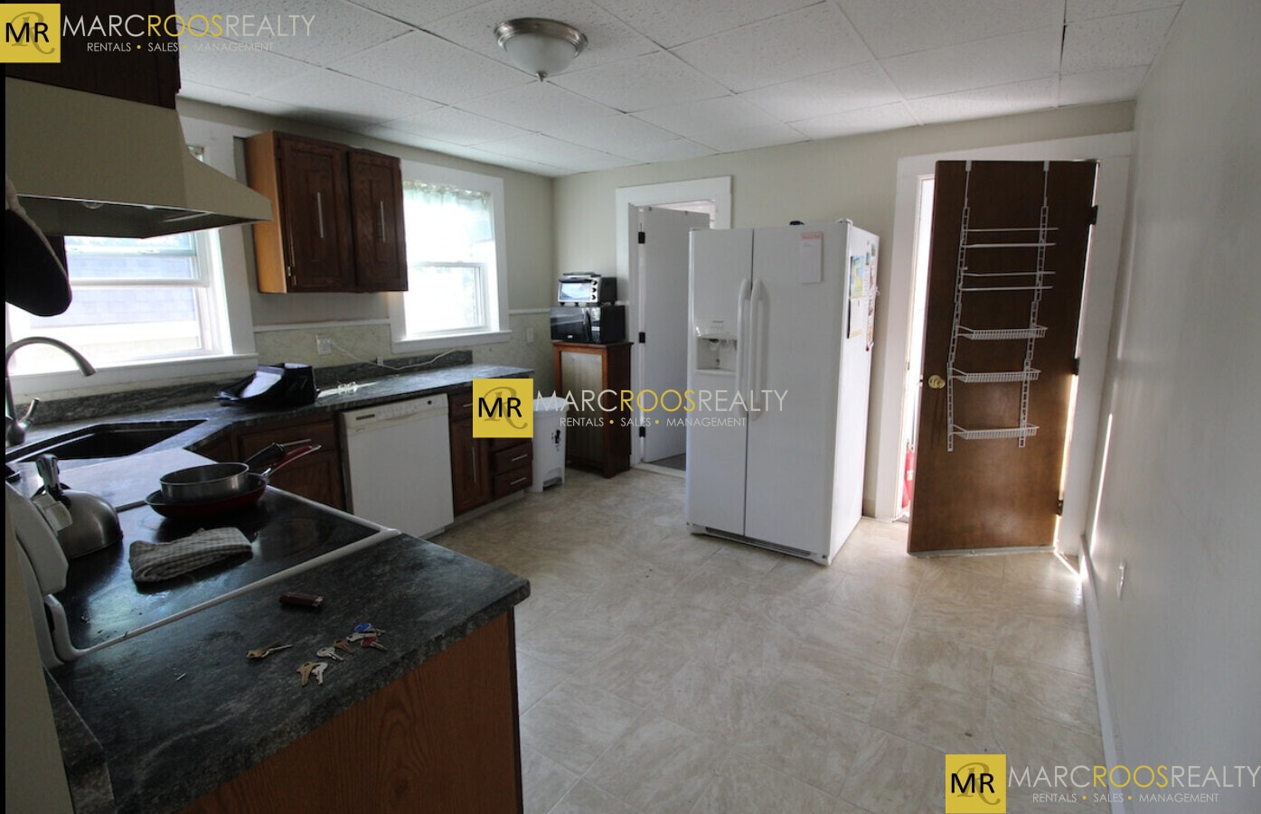 Building Photo - 14 Dow St