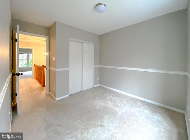 Building Photo - 1603 Oak Spring Way