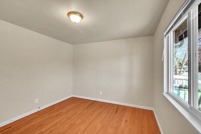 Building Photo - $2,395.00 - 4 Beds 2 Baths, Single Family ...