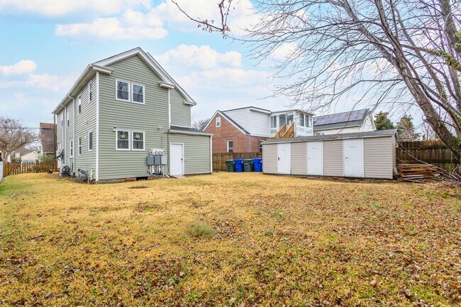 Building Photo - 138 D View Ave