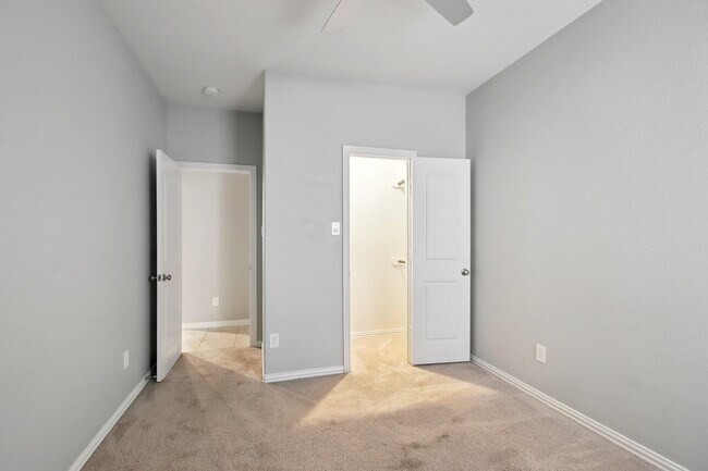 Building Photo - 4426 Lone Alcove Dr