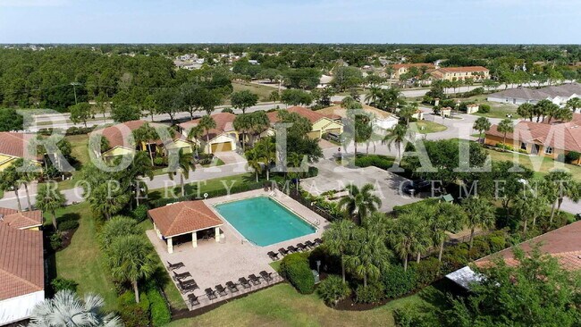 Building Photo - 3BR/2BA Duplex in Vistanna Villas | Garage + Resort Pool!