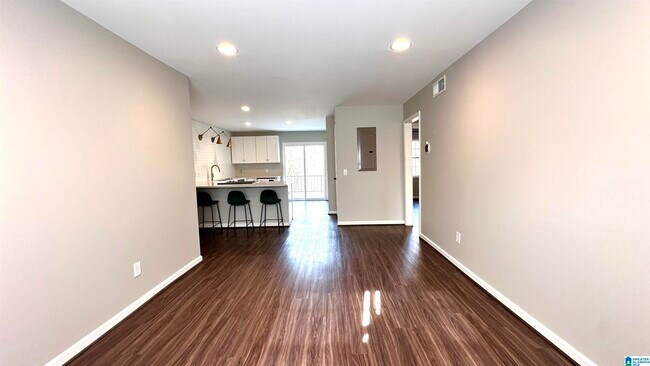 Building Photo - 3421 Sandner Ct