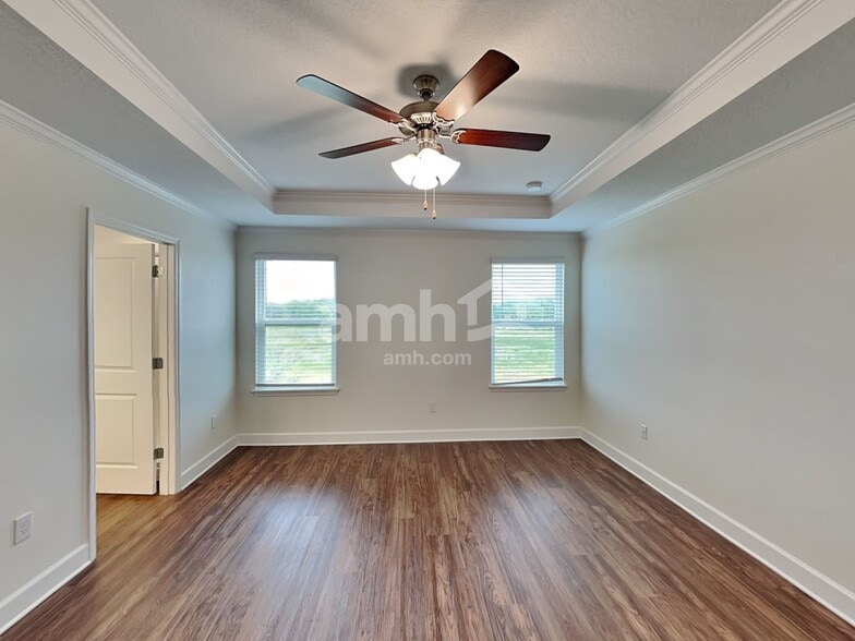 Building Photo - 1103 Walden Pond Dr