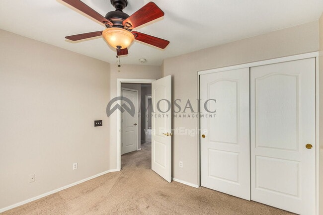 Building Photo - 2737 E La Costa Dr