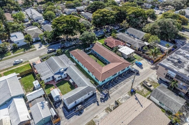 Building Photo - 1839 Funston St